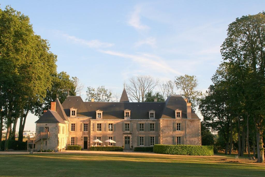 Chateau De Planchevienne Magny-Cours Exterior foto